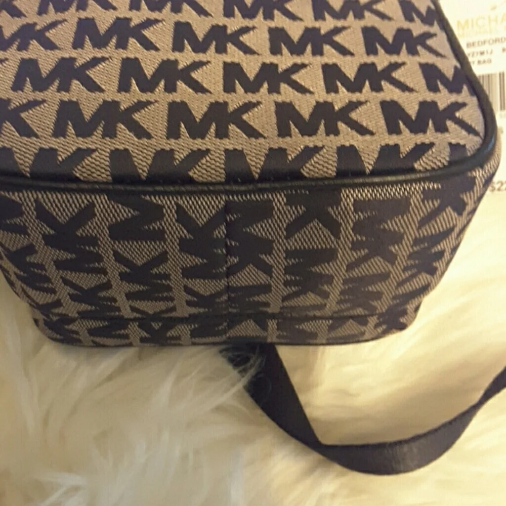 COPY - Michael kors Bedford zip flight bag - Picture 5 of 8